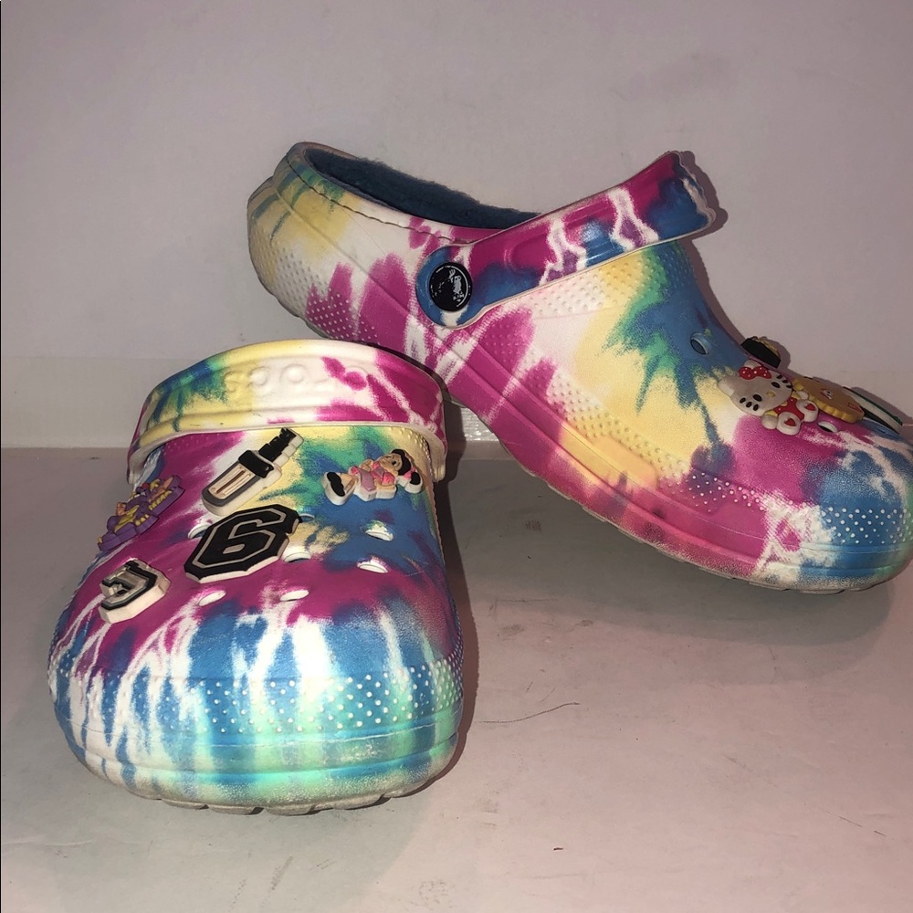 Crocs Tye Dyed Clogs with Charms Pink, Blue, Yellow & White - Picture 5 of 9